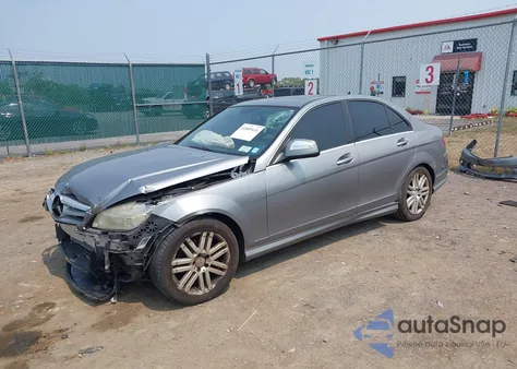 2009 Mercedes-Benz C 300 Luxury 4Matic/Sport 4Matic from USA, damaged, VIN WDDGF81X89F307469